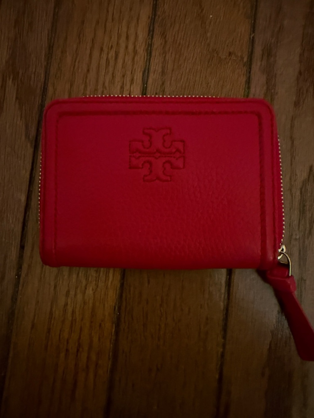 Tory Burch Embossed Logo Scarlet Red Leather Zip Card Wallet (New Never Used)